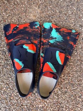 New Speedo Medium Blade Fin Orange in size XL (11-12)